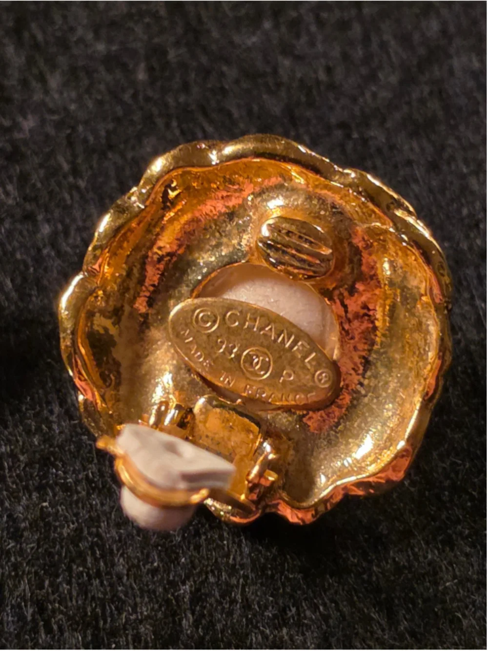 Chanel 1993 Rope Pearl Earrings - Picture 5 of 8